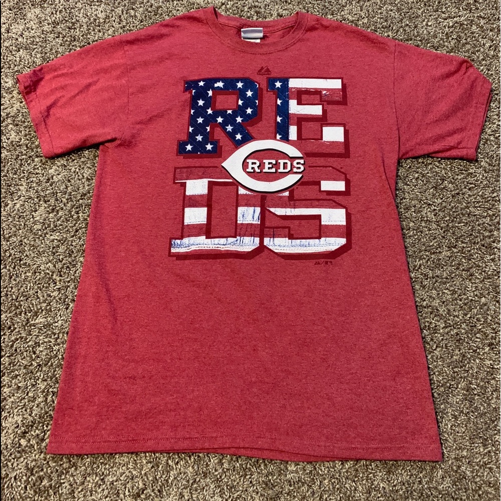 Cincinnati Reds Mens M Red Stars & Stripes American Flag T-Shirt Tee MLB Graphic